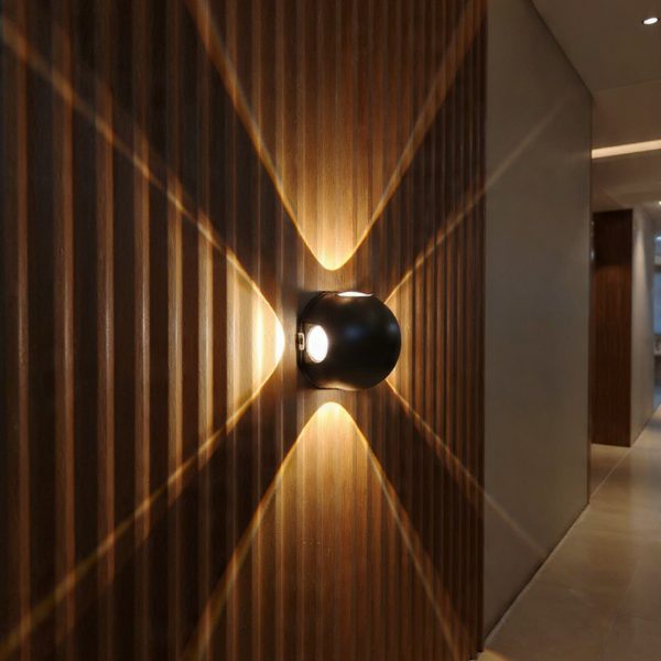 4-Way Beam LED Wall Light – Modern Architectural Outdoor Light